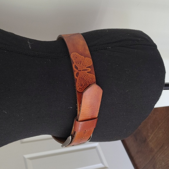 Hand Stained Latitan Leather 6513 Size 34 Butterfly Belt - Picture 4 of 12